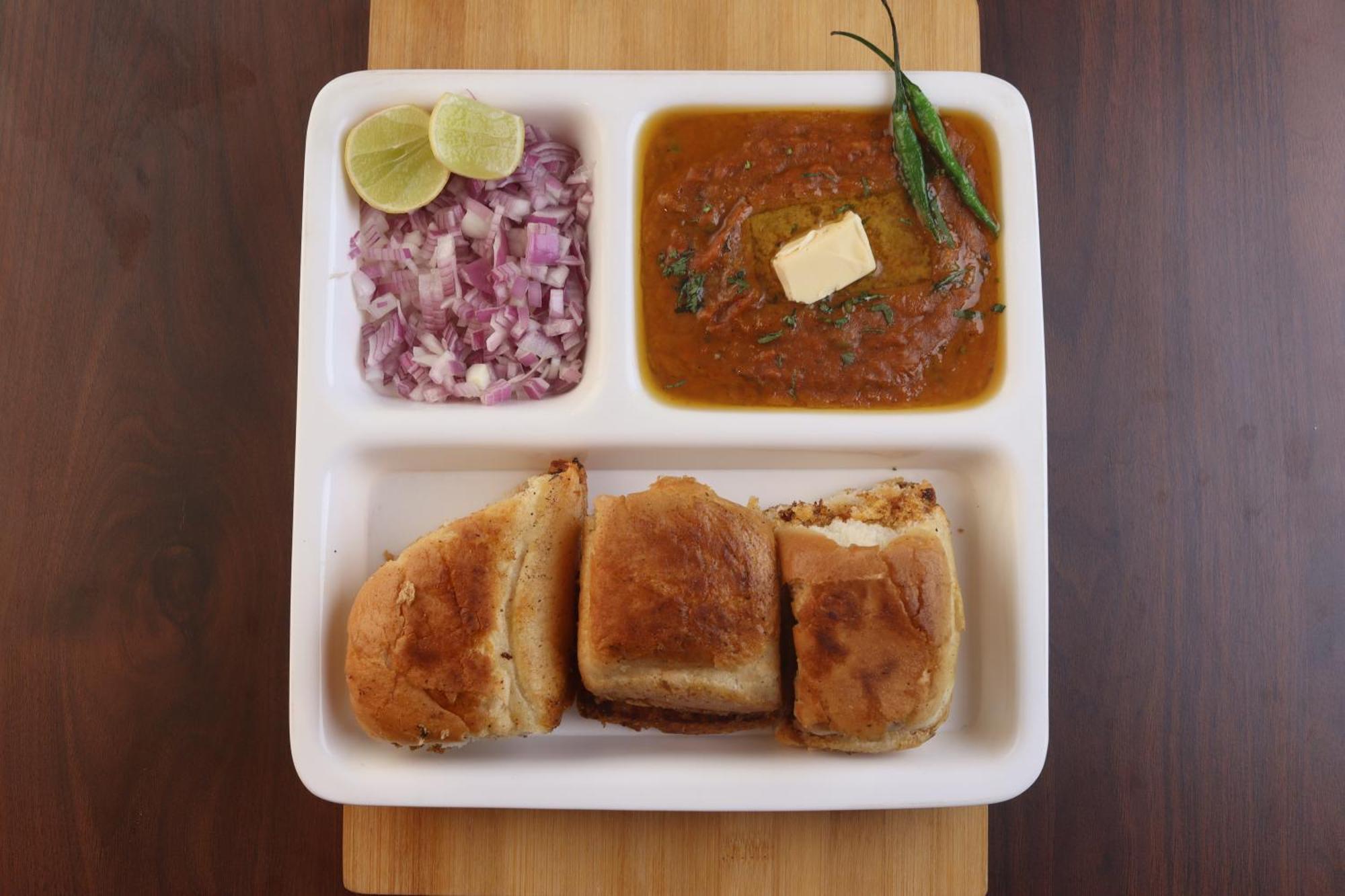 Aamantran Residency Hotel, Sohna Road, Sector 49, Gurugram Gurgaon Bagian luar foto