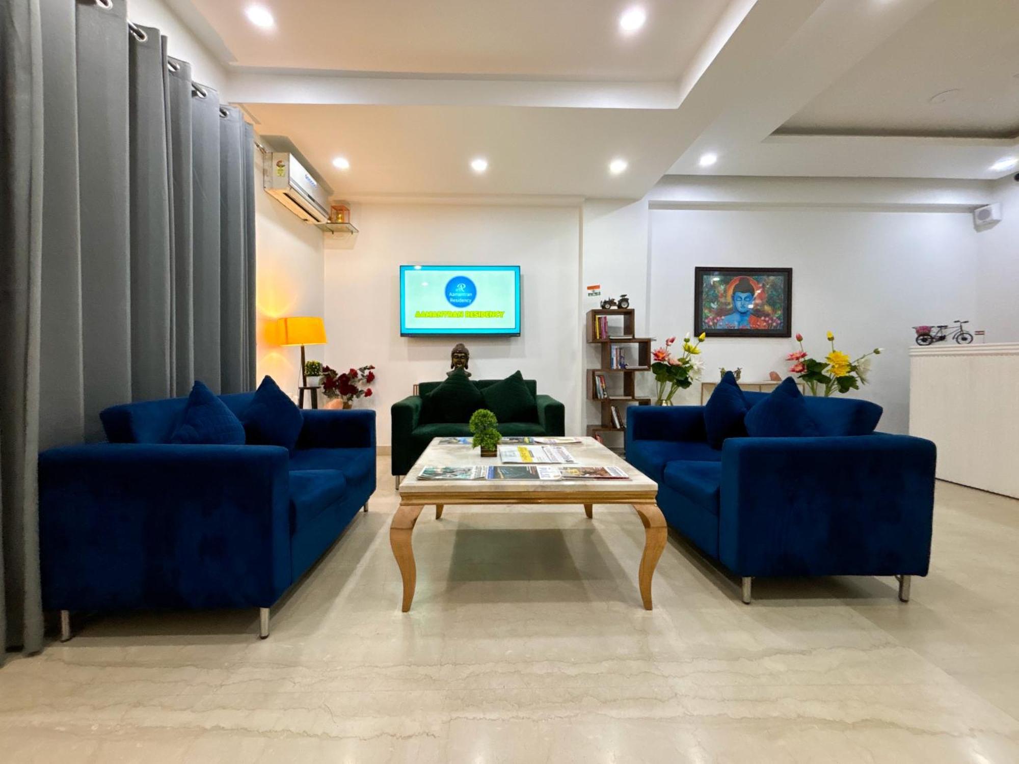 Aamantran Residency Hotel, Sohna Road, Sector 49, Gurugram Gurgaon Bagian luar foto